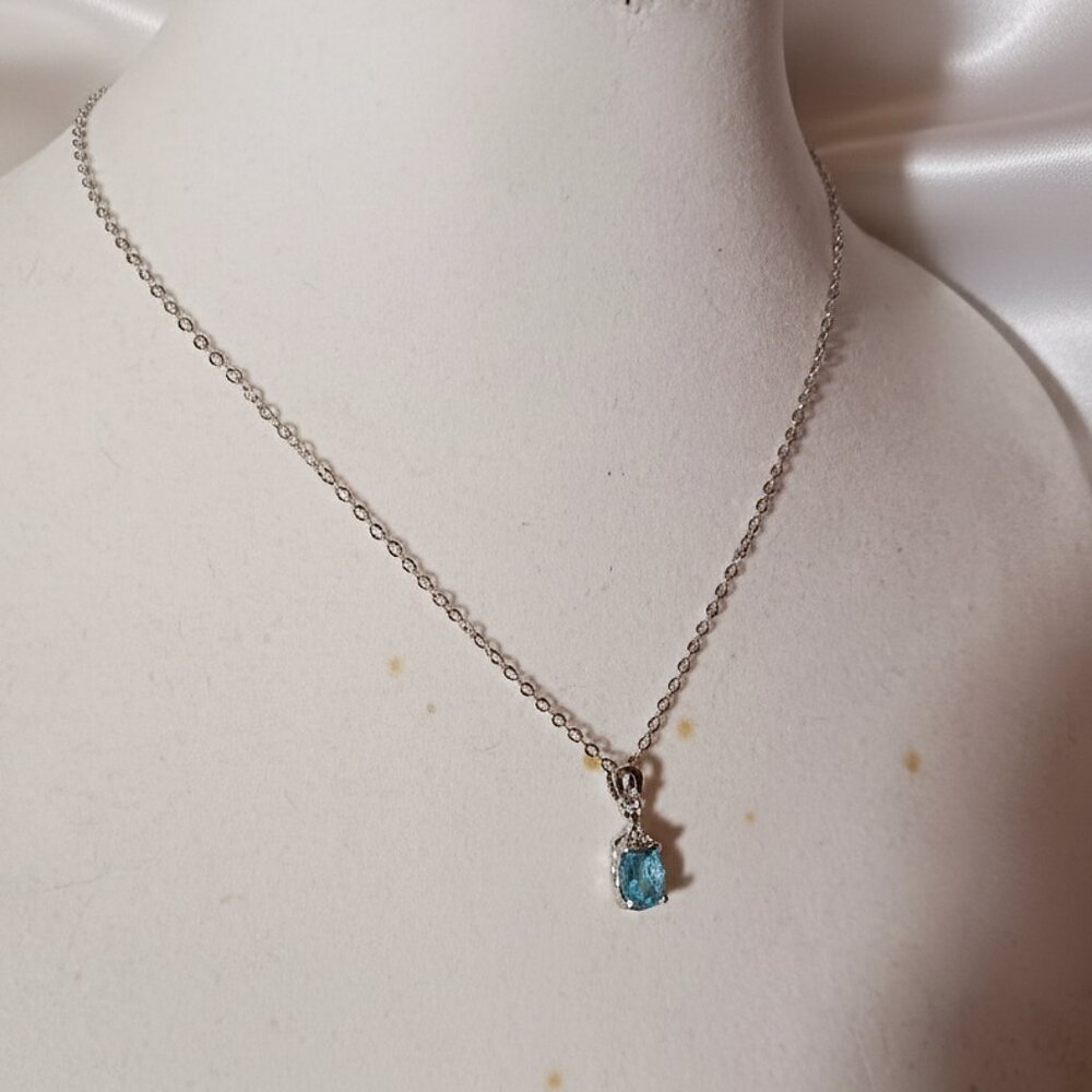 Silver and Aquamarine March Birthstone Drop Pendant Fashion Necklace NWOT - Picture 1 of 8
